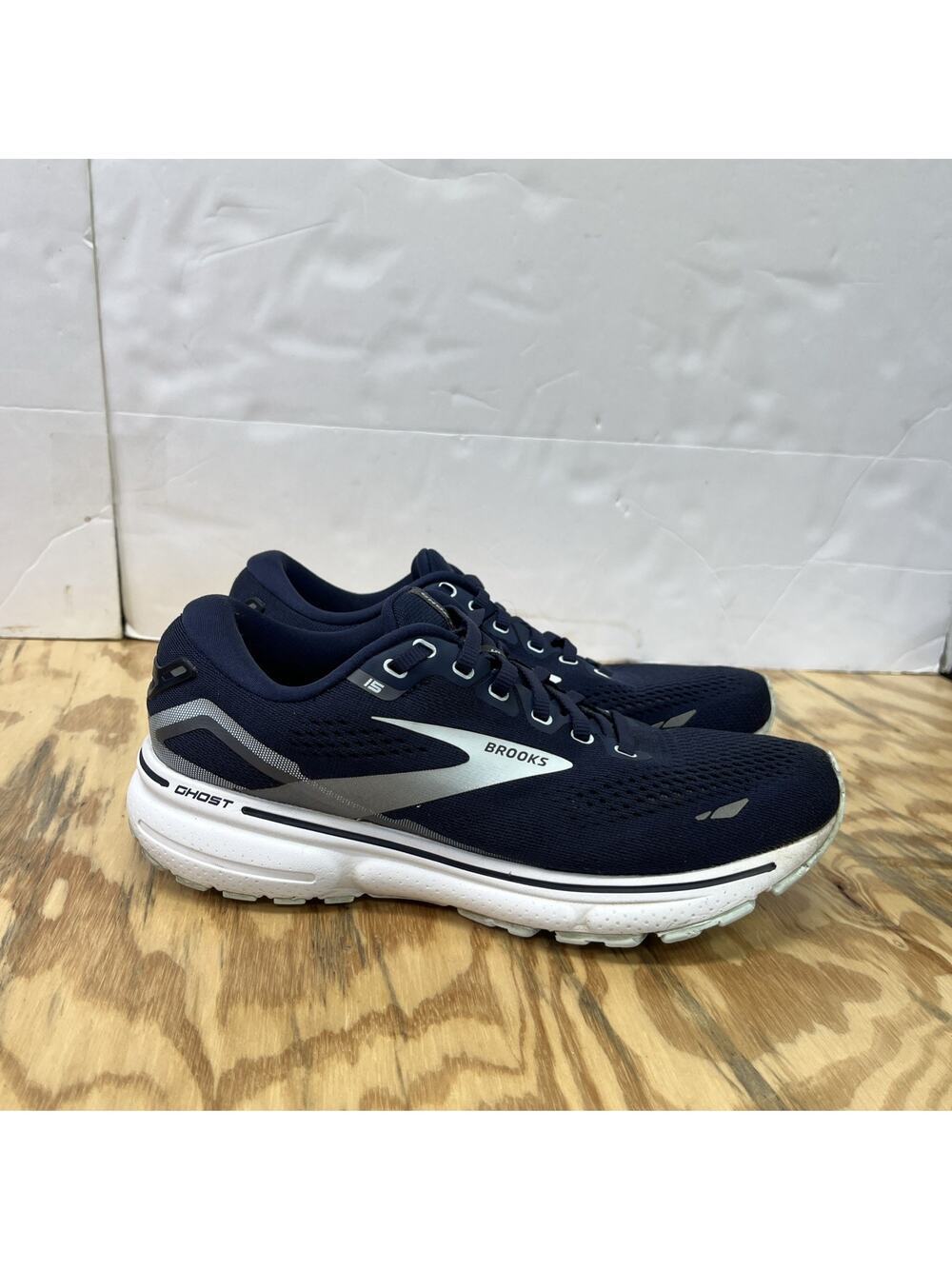 Brooks Ghost 15 Women’s 9.5B Navy Blue Running Training Shoes Walking Sneakers